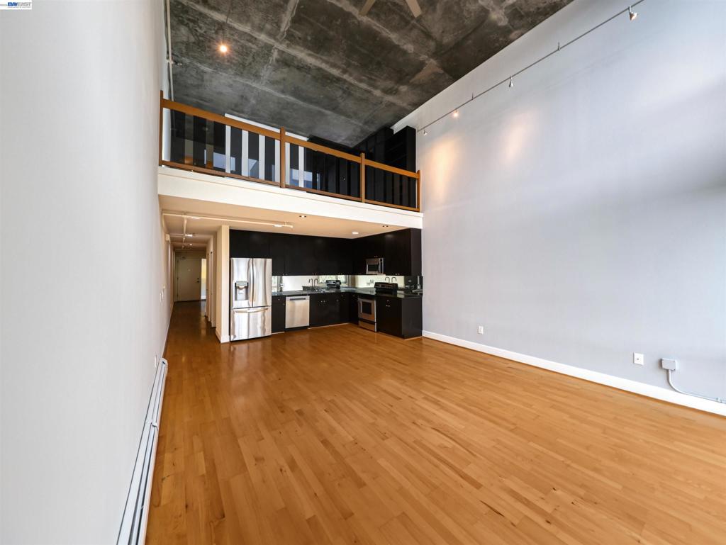 311 Oak St 507 Property Photo 11