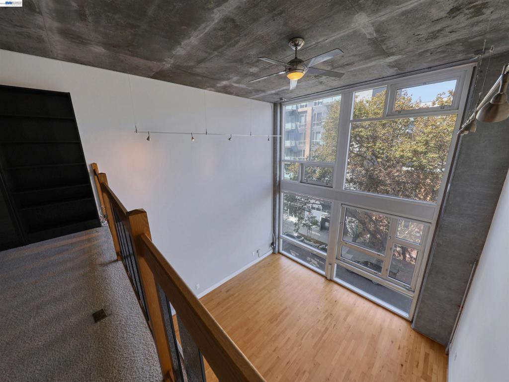 311 Oak St 507 Property Photo 16