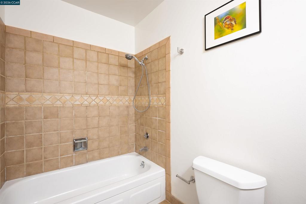608 S 49th St Property Photo 33