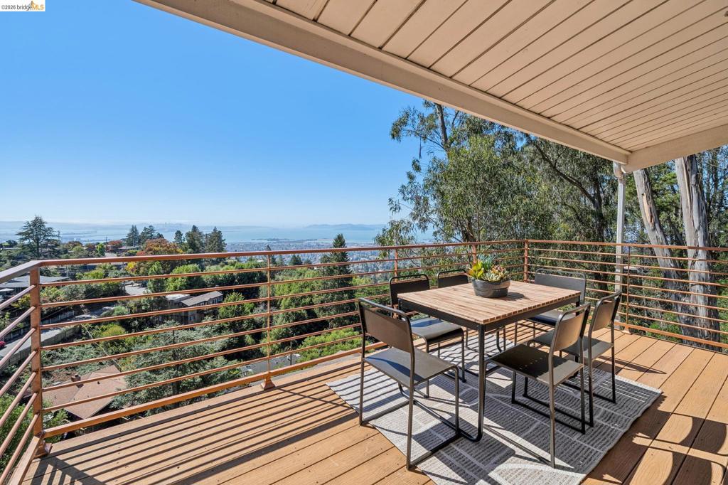 1394 Queens Rd Property Photo 18