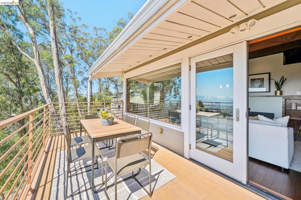 1394 Queens Rd Property Photo 20