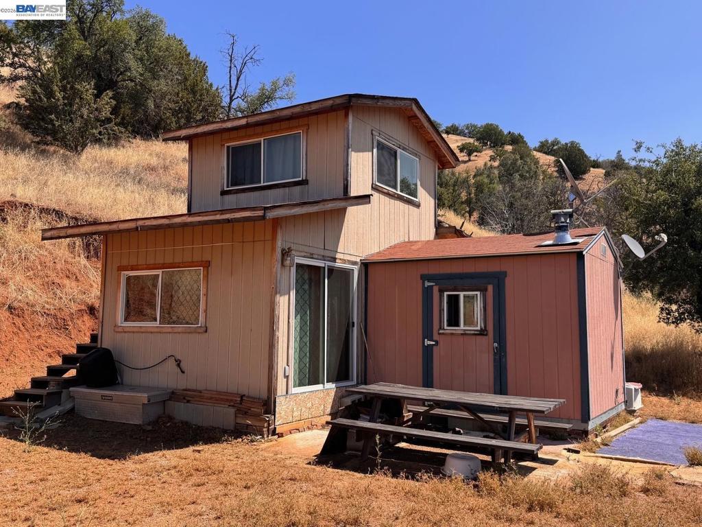 21810 Mines Rd. Property Photo 4