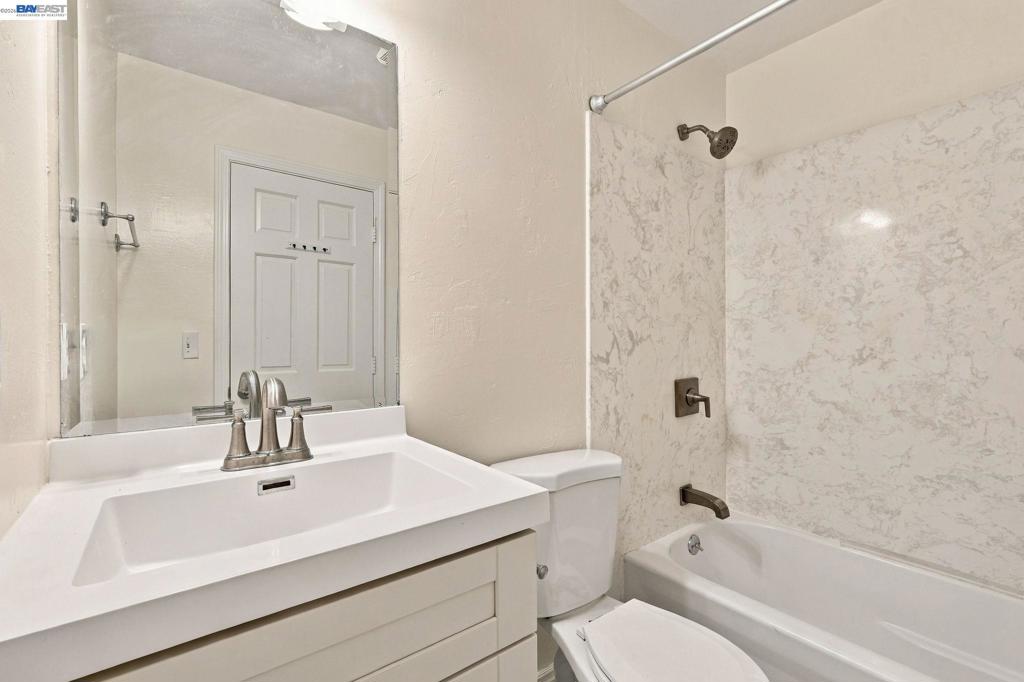 2201 Partridge Way 2 Property Photo 16