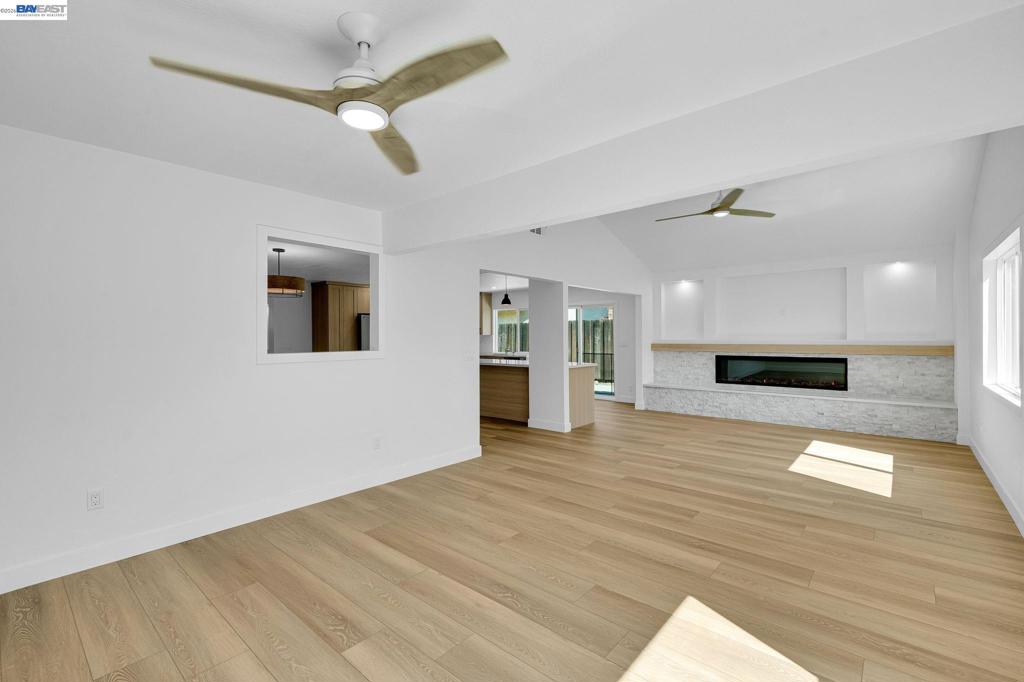 443 Colusa Way Property Photo 10