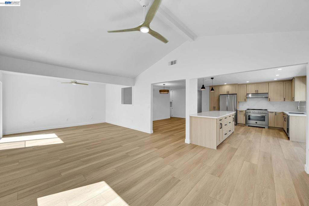 443 Colusa Way Property Photo 13