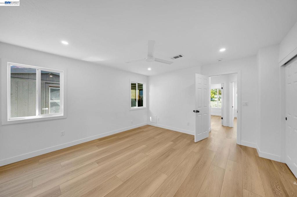 443 Colusa Way Property Photo 16