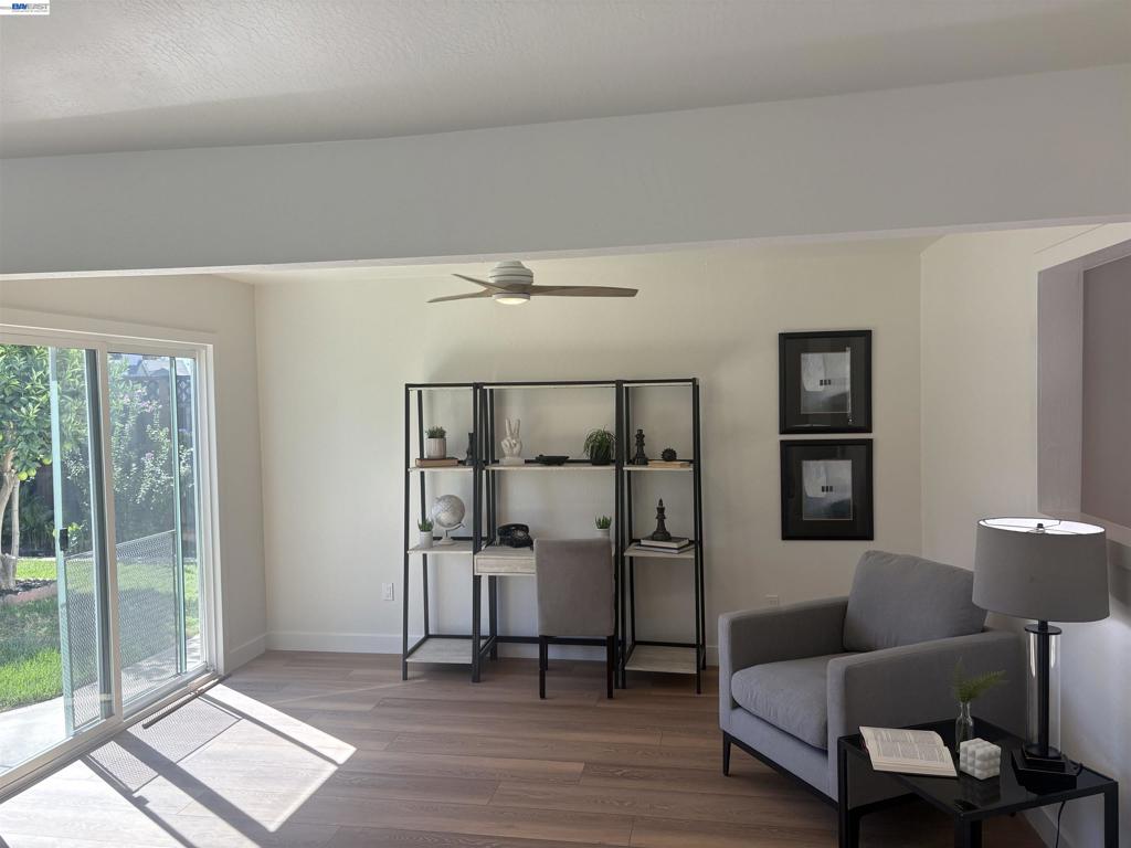 443 Colusa Way Property Photo 33