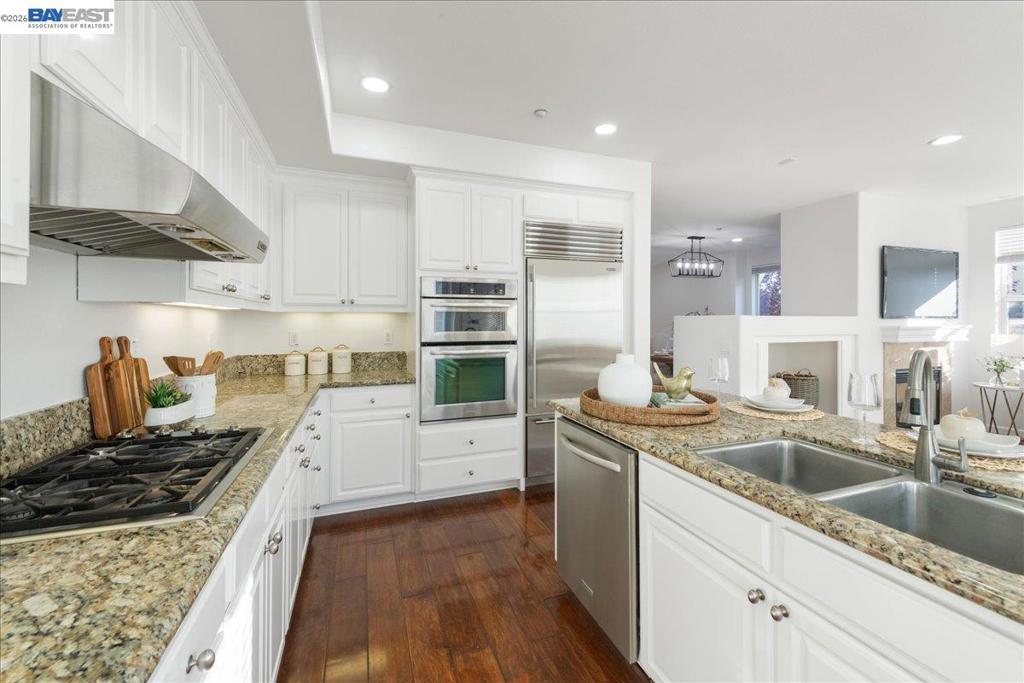 6259 Byron Ln Property Photo 9