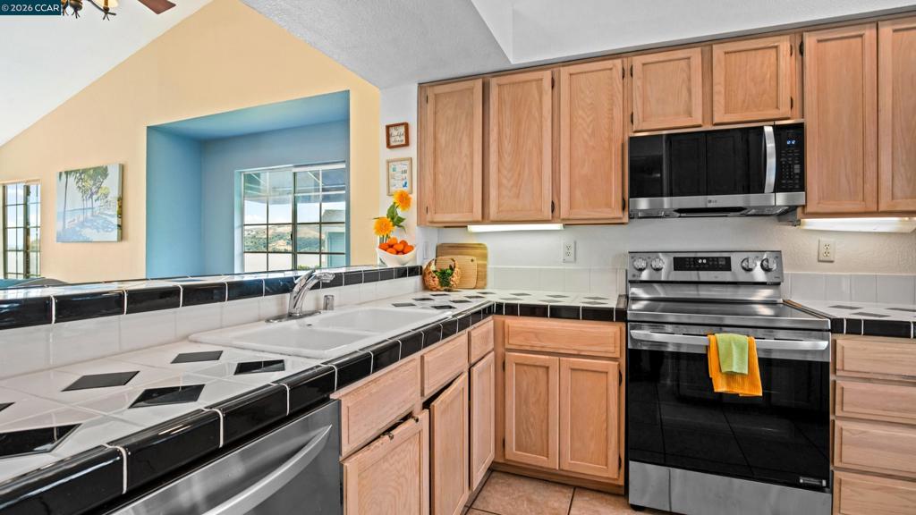 311 Stinson St 7 Property Photo 6