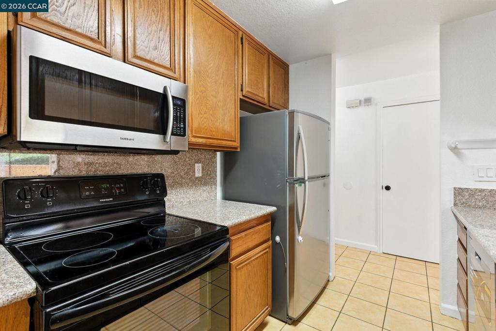 128 Peppermill Ln Property Photo 10