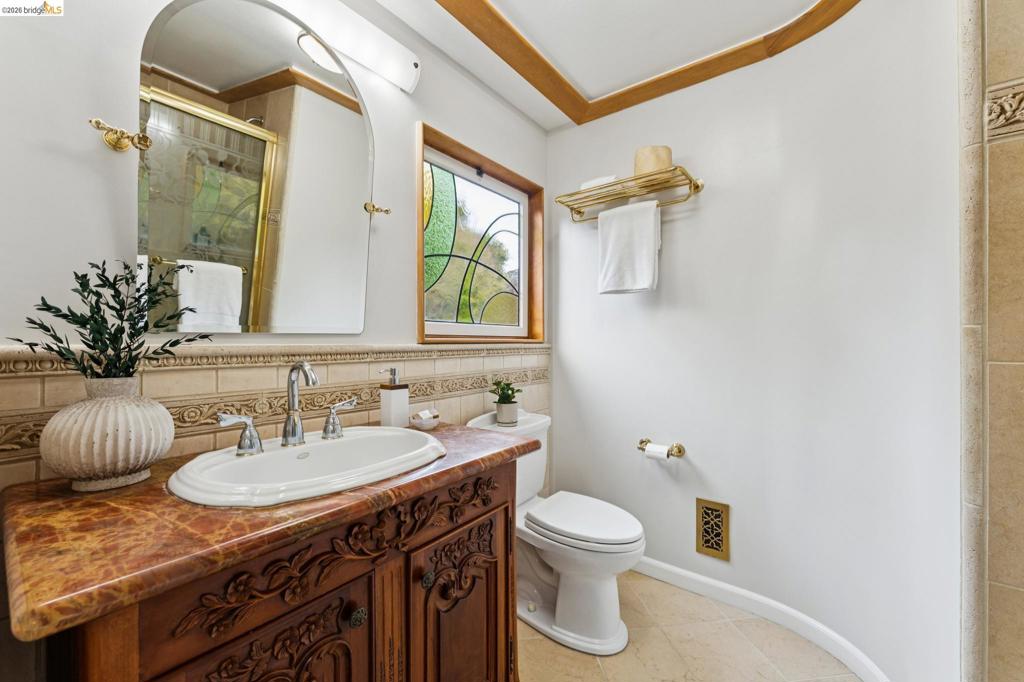 1140 Arlington Blvd. Property Photo 46