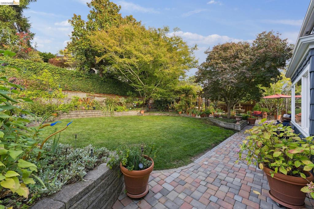 1140 Arlington Blvd. Property Photo 64