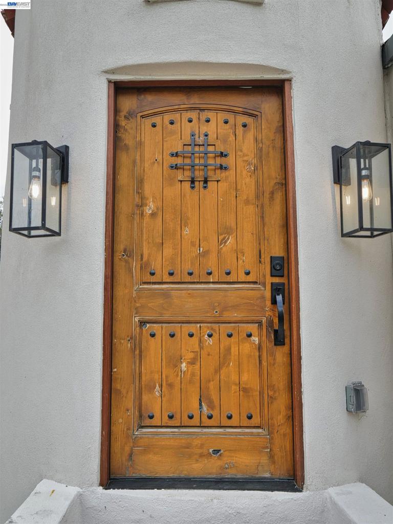 415 Berkeley Park Blvd Property Photo 2