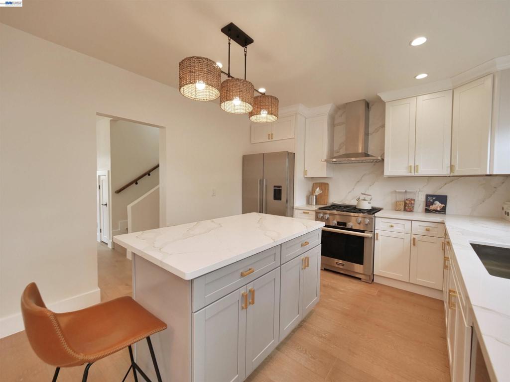 415 Berkeley Park Blvd Property Photo 10