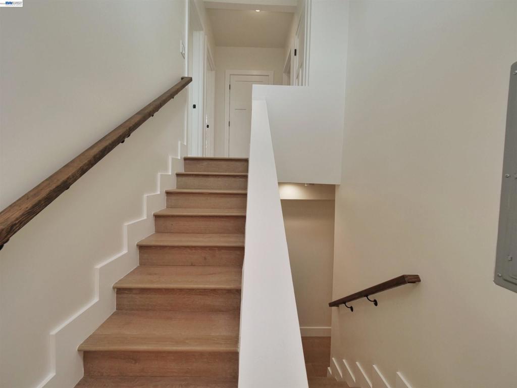 415 Berkeley Park Blvd Property Photo 15