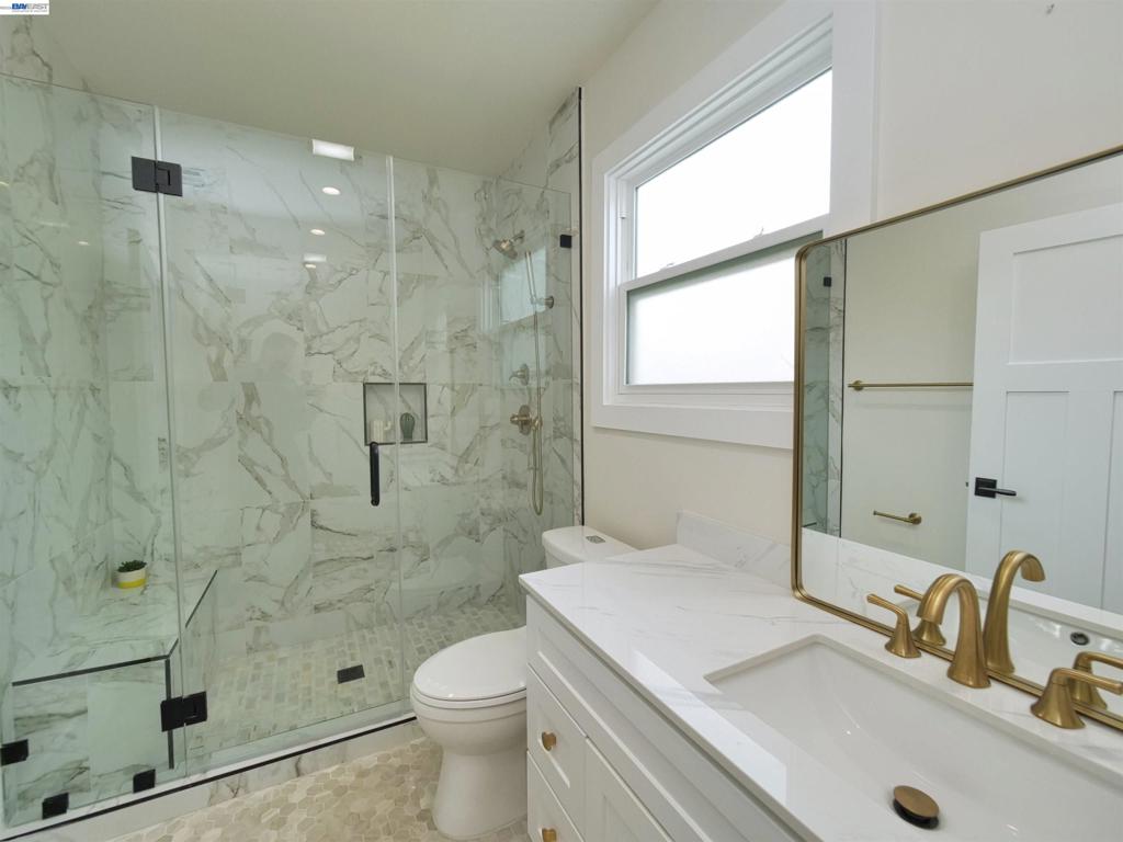 415 Berkeley Park Blvd Property Photo 19