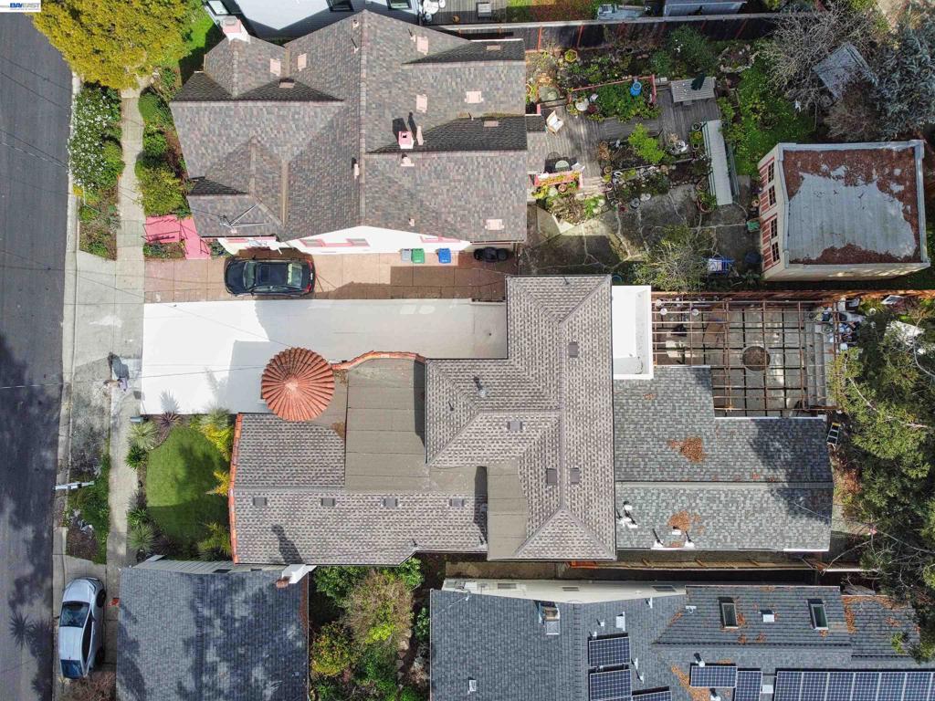415 Berkeley Park Blvd Property Photo 36