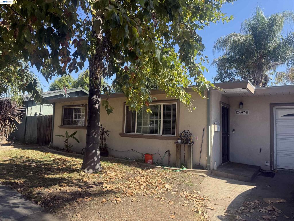 24074 Dotson Ct Property Photo 1