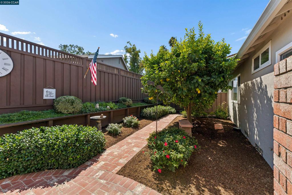 1091 Harvest Cir Property Photo 54