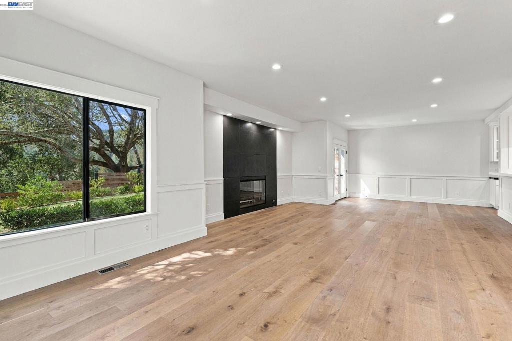 4120 Happy Valley Road Property Photo 16