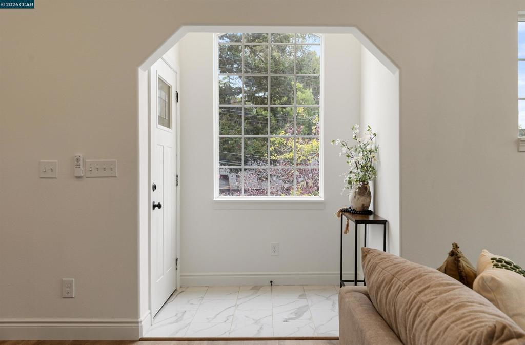 3426 Pierson St Property Photo 7