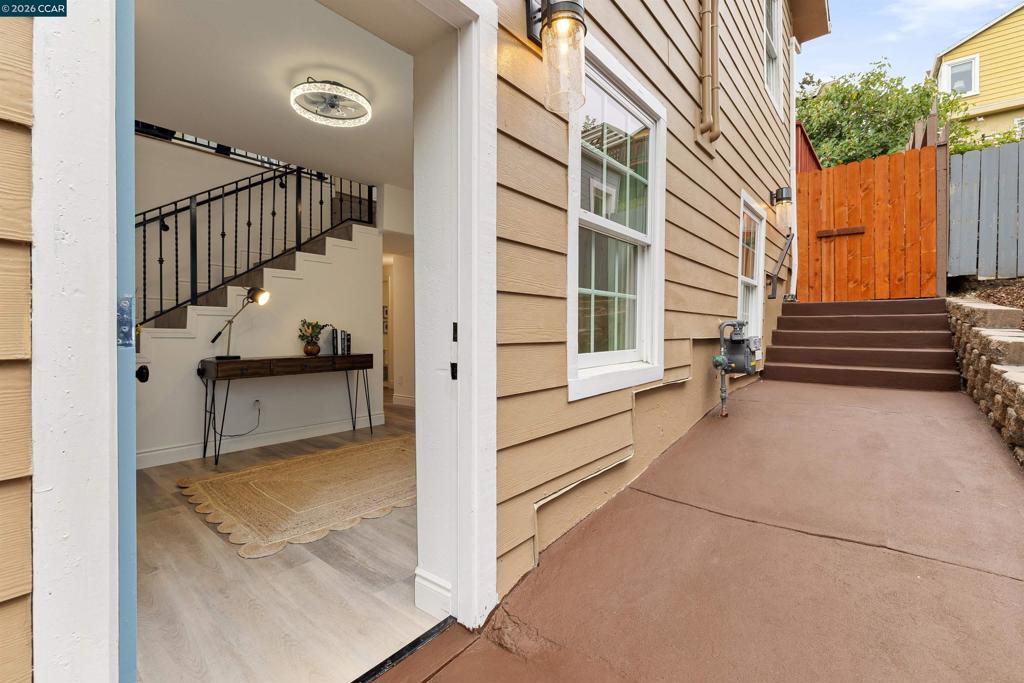 3426 Pierson St Property Photo 46