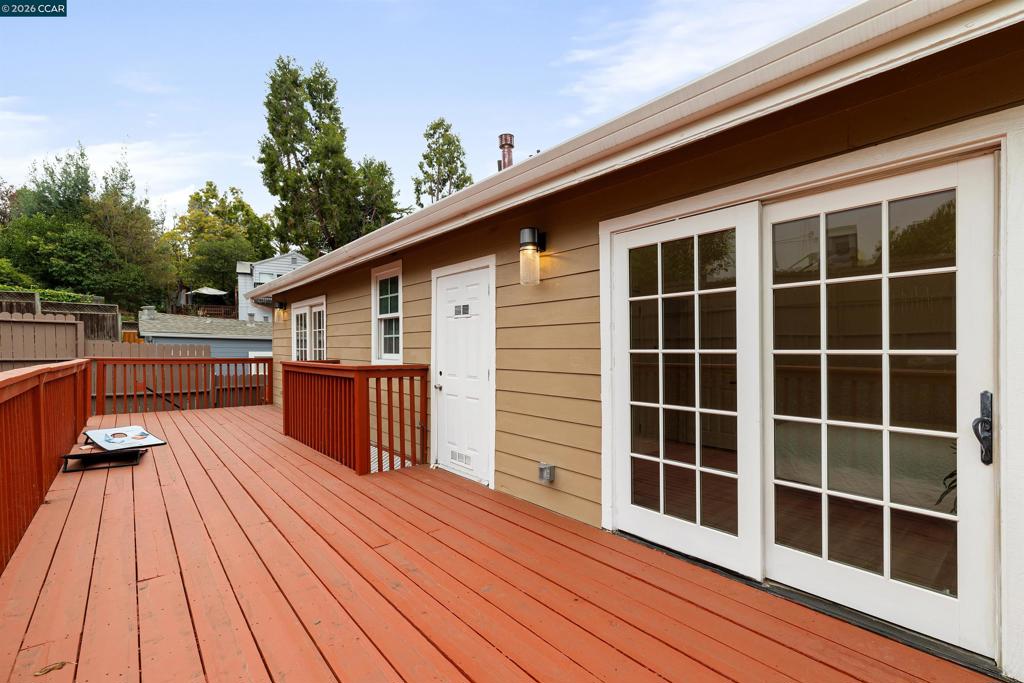 3426 Pierson St Property Photo 49