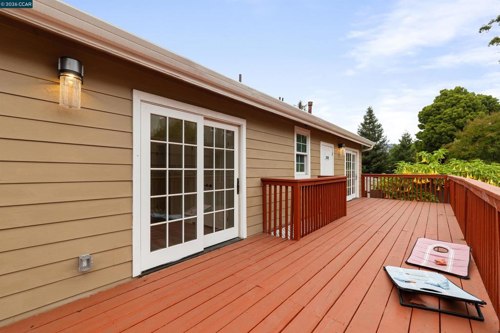 3426 Pierson St Property Photo 51