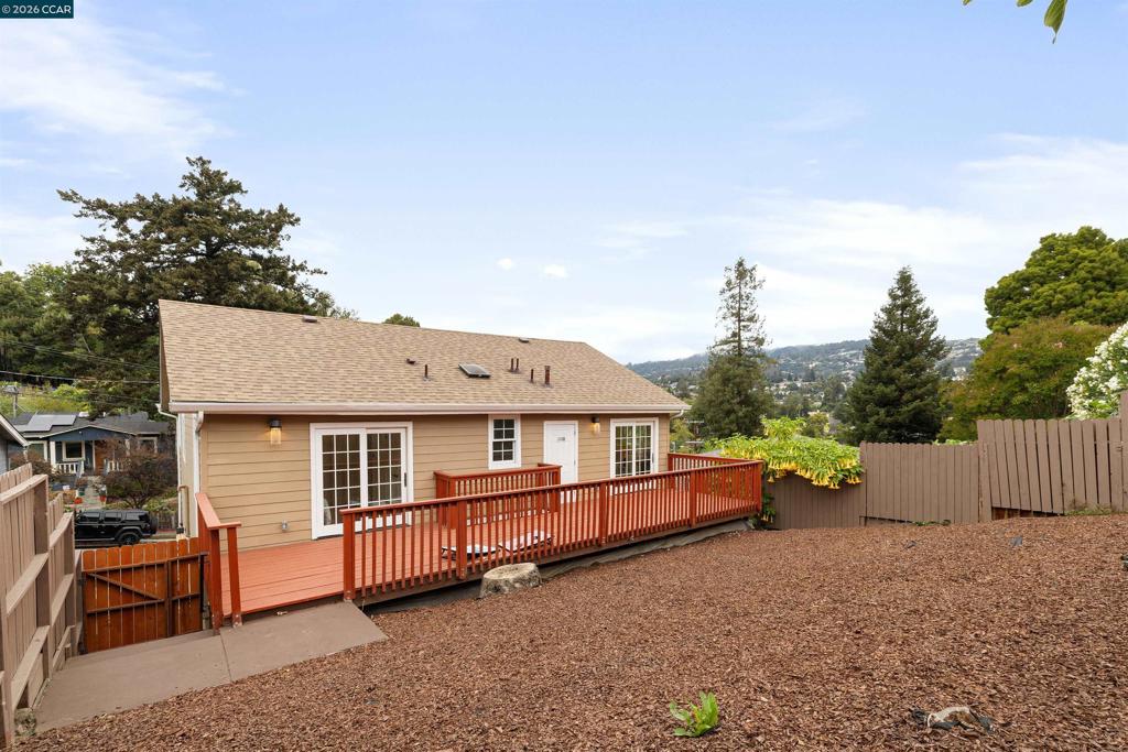 3426 Pierson St Property Photo 52
