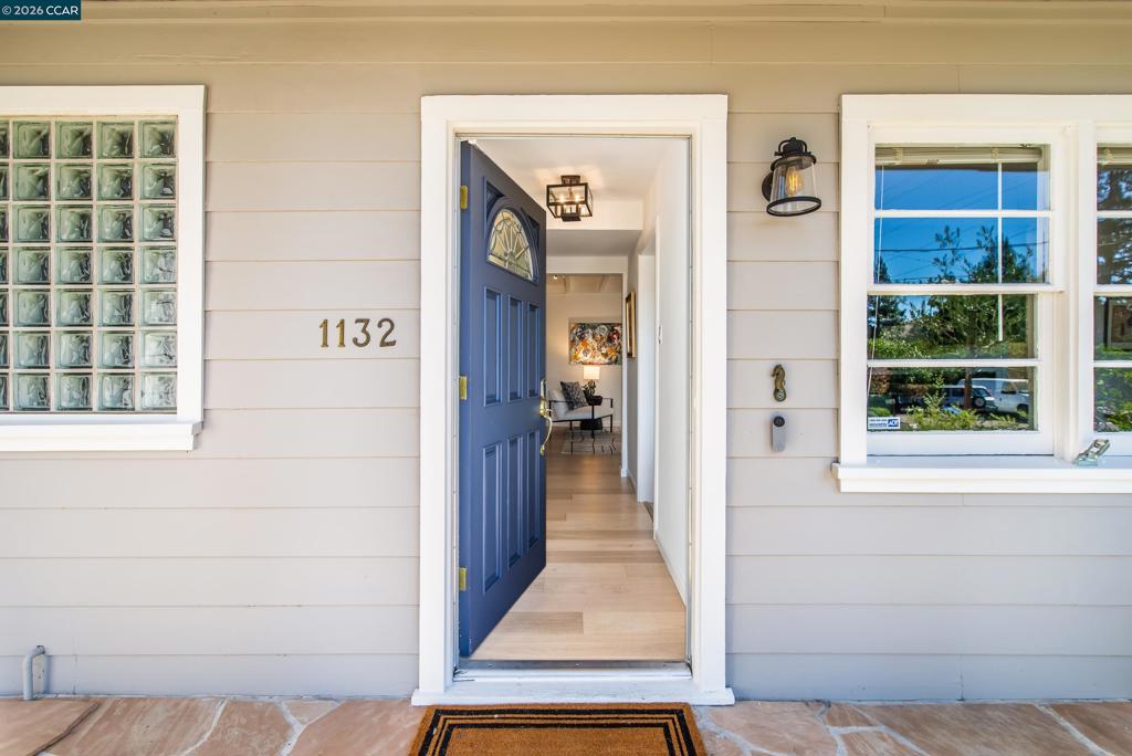 1132 Sunset Loop Property Photo 4