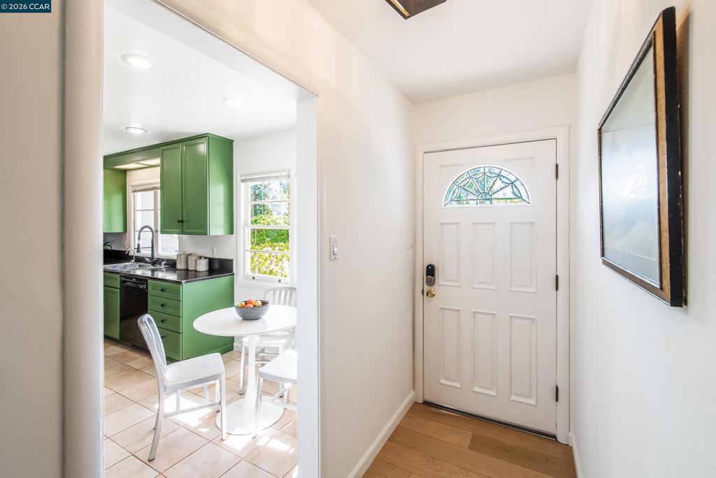 1132 Sunset Loop Property Photo 6