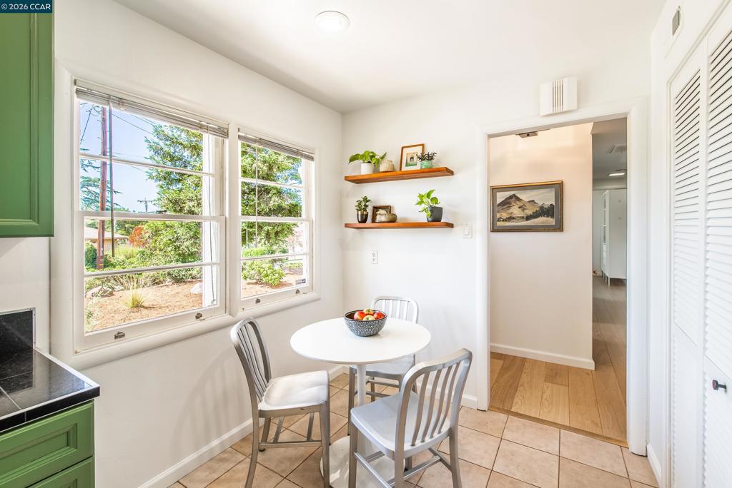 1132 Sunset Loop Property Photo 10