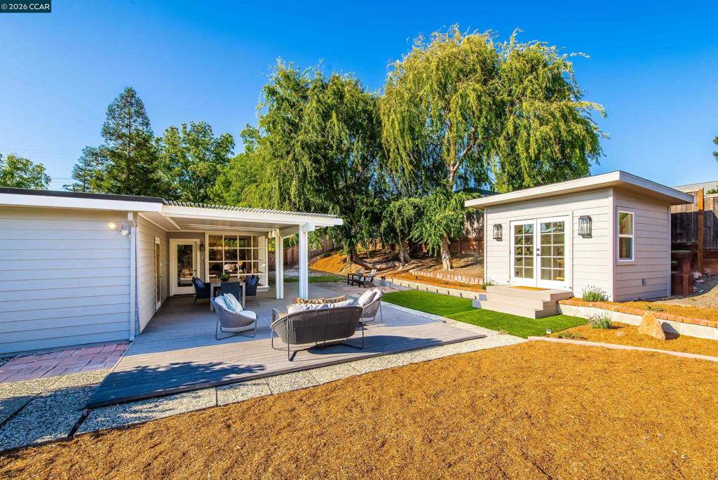1132 Sunset Loop Property Photo 30