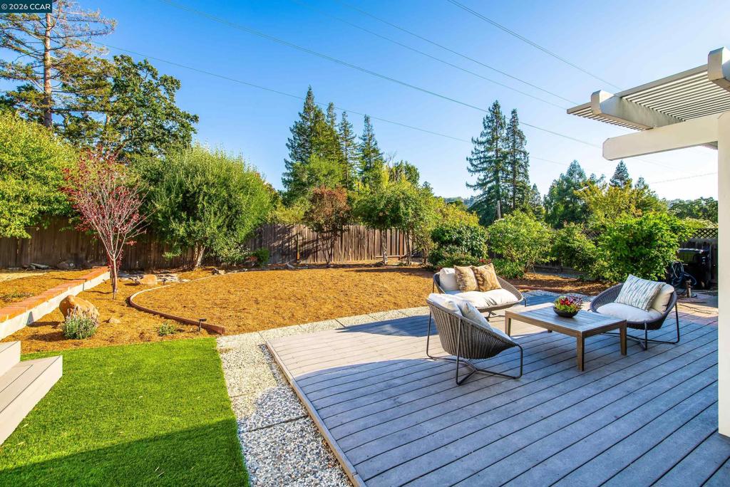 1132 Sunset Loop Property Photo 33