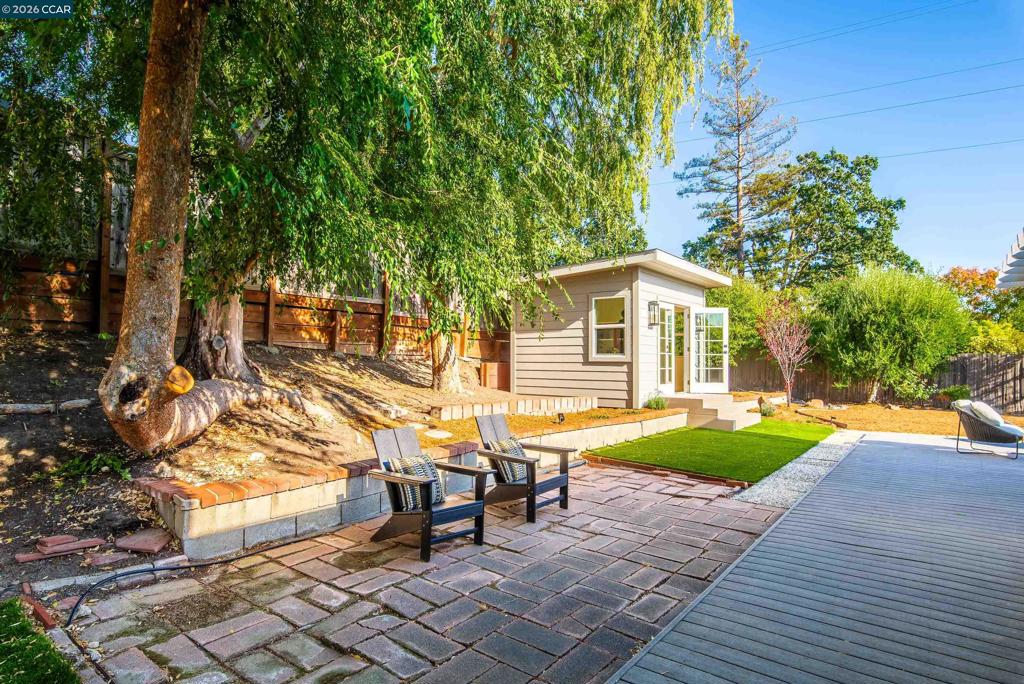 1132 Sunset Loop Property Photo 34