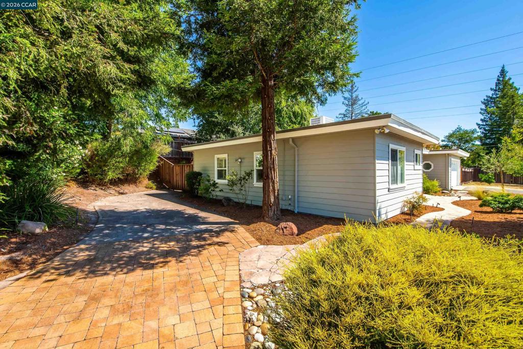 1132 Sunset Loop Property Photo 39