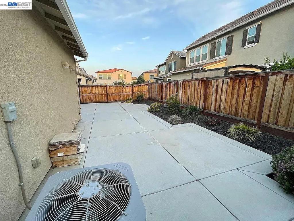 538 E Marcello Ave Property Photo 19