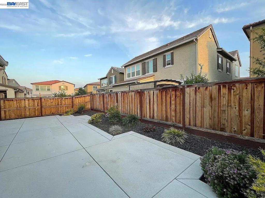538 E Marcello Ave Property Photo 20