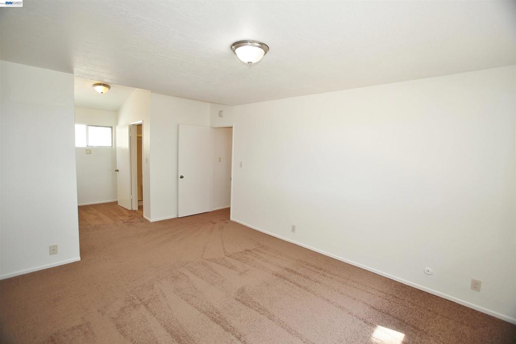 21379 Gary Dr 14 Property Photo 9