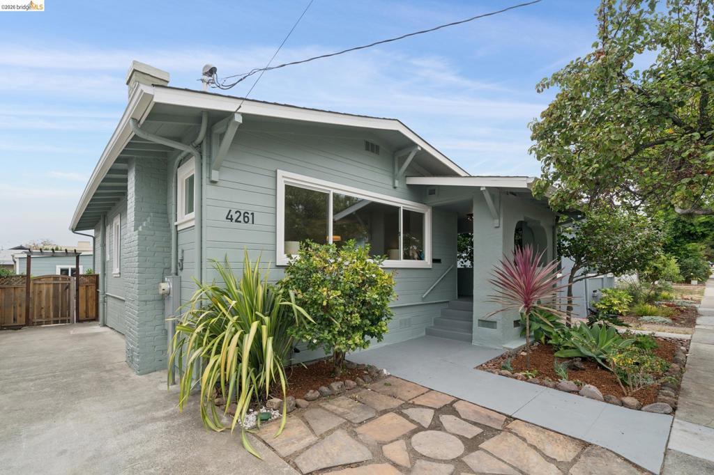 4261 Suter Street Property Photo 5