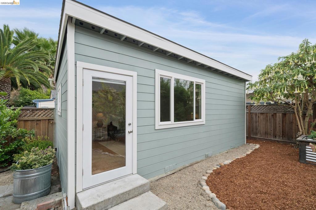 4261 Suter Street Property Photo 25