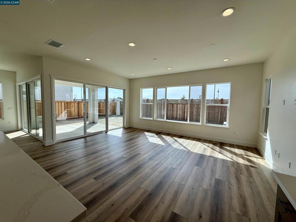 17369 Bushwick Lane Property Photo 6