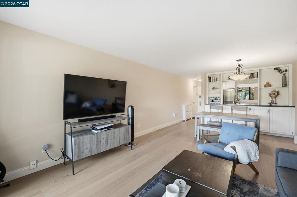 628 Via Casitas Property Photo 8