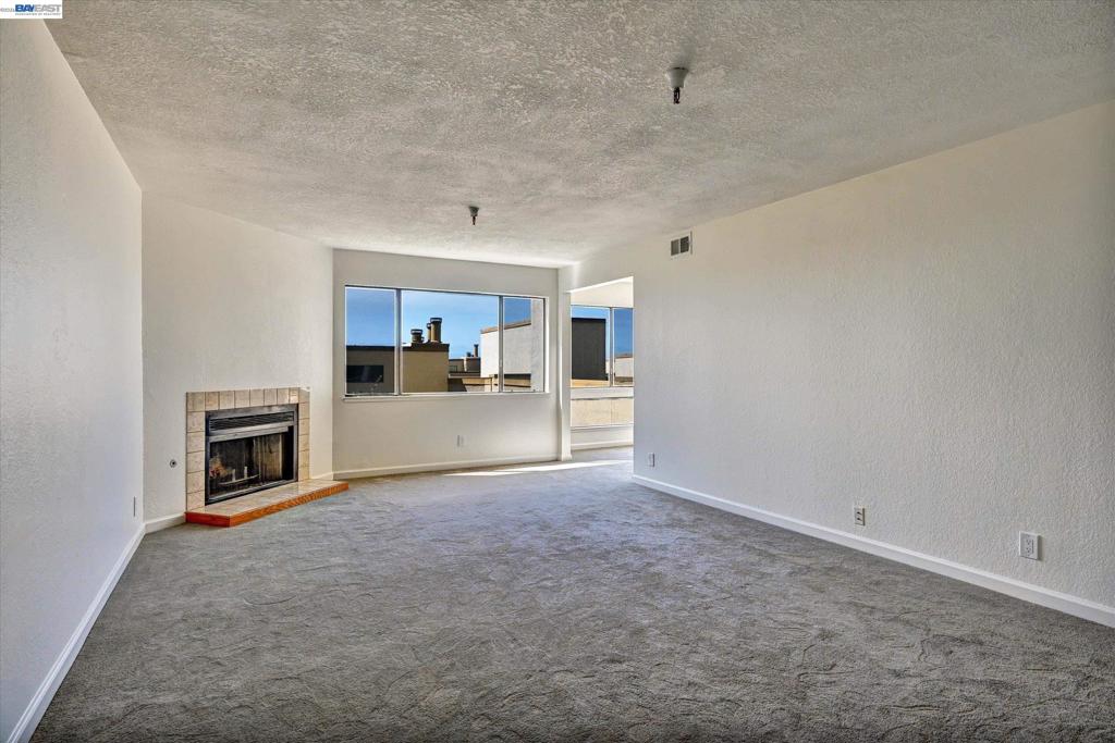 545 Pierce St 3204 Property Photo 8