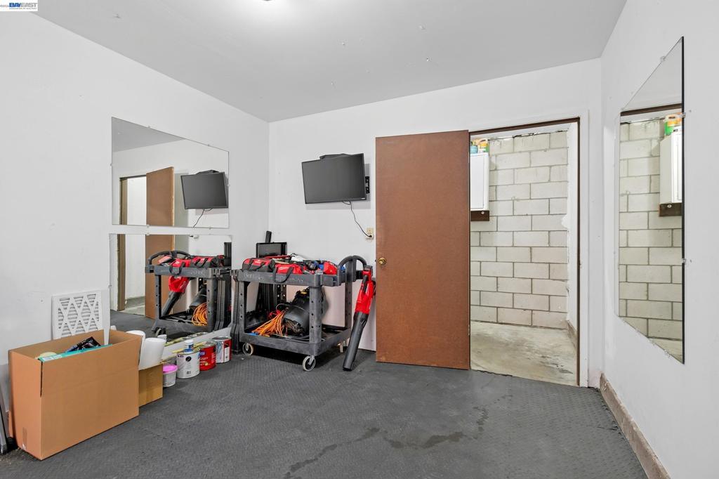 3839 Vineyard Ave E Property Photo 31