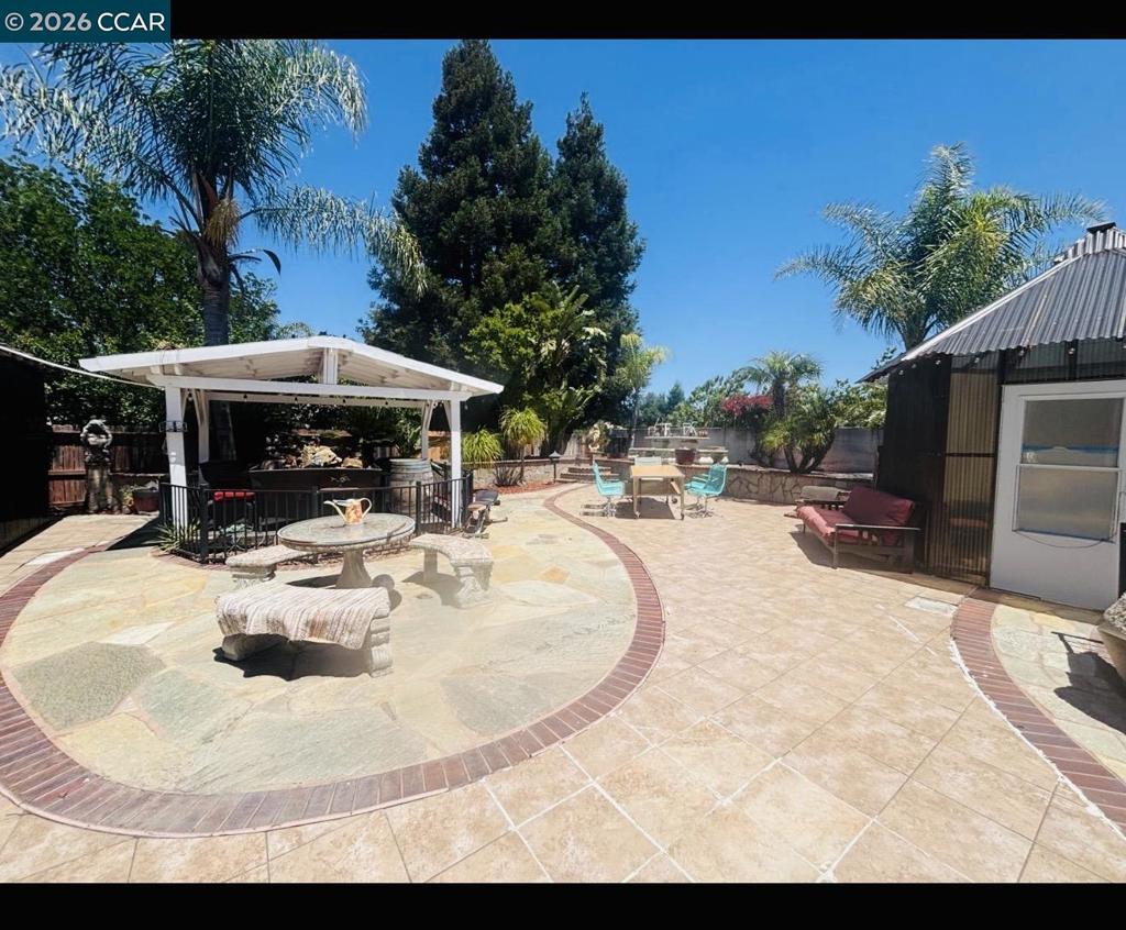 5409 Amberdale Way Property Photo 10