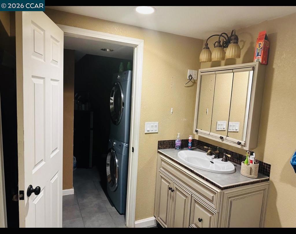 5409 Amberdale Way Property Photo 32