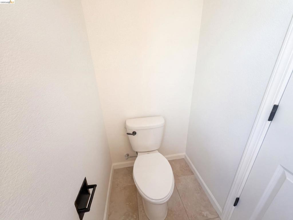 2491 Chuck Hammond Dr Property Photo 9