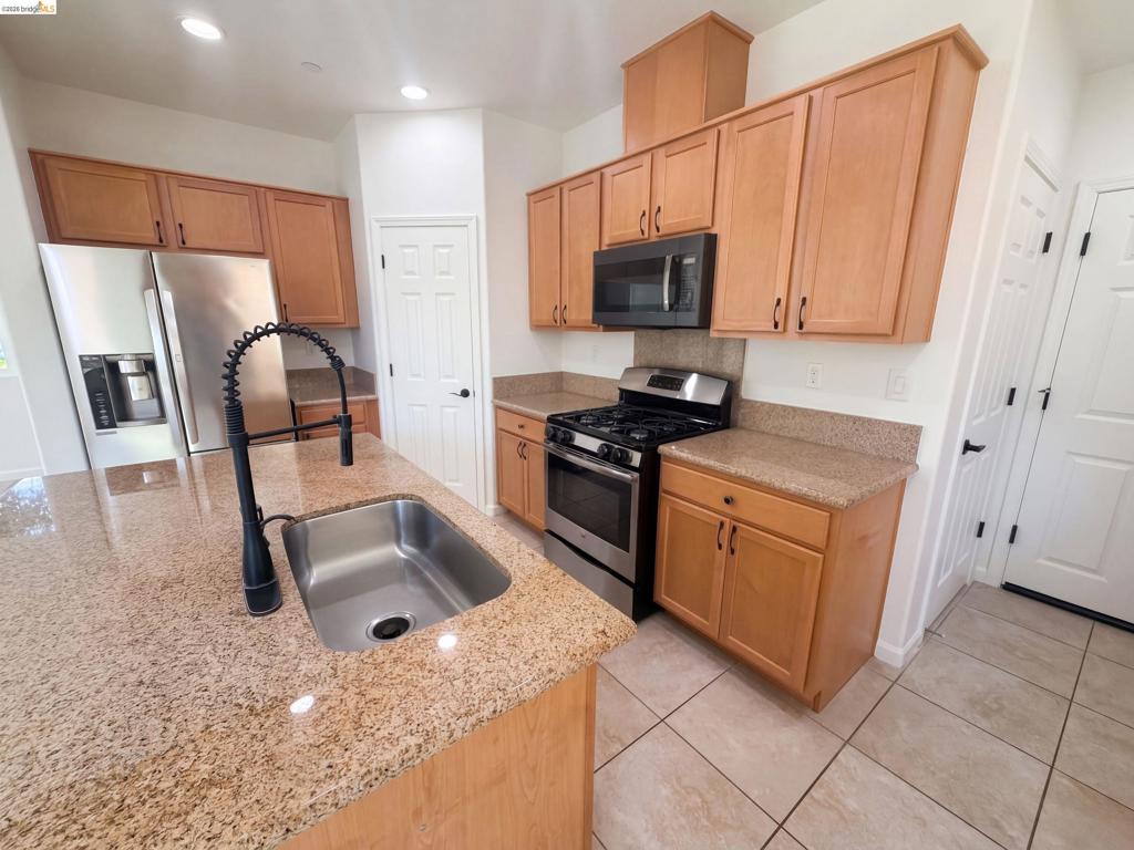 2491 Chuck Hammond Dr Property Photo 25