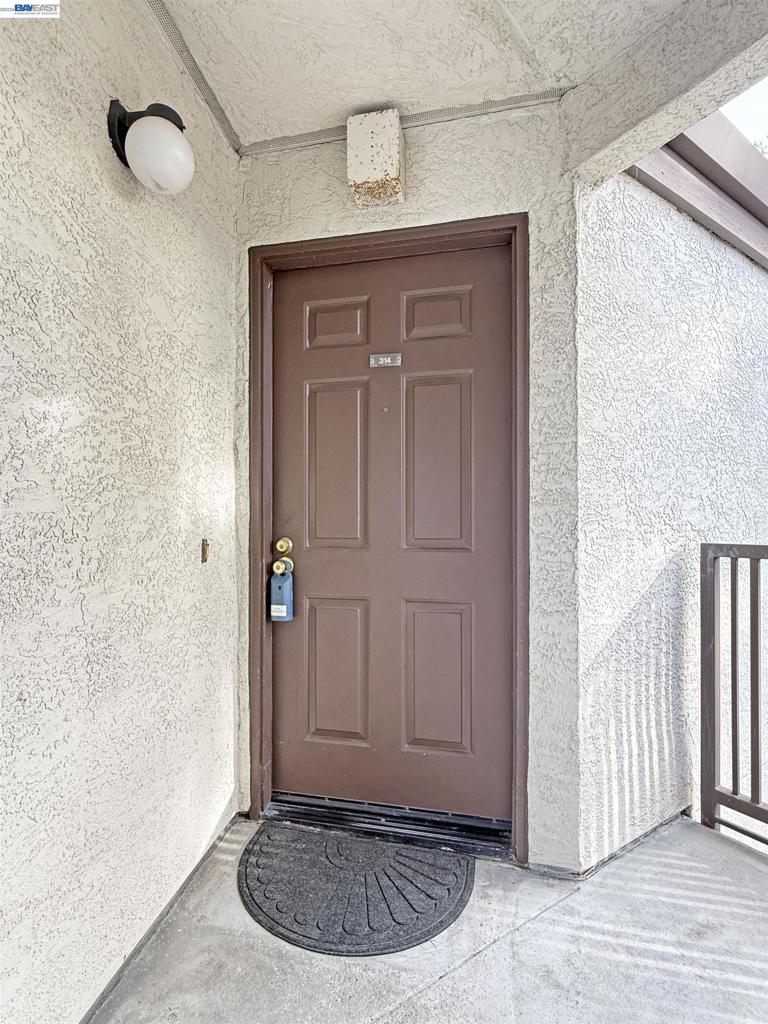 21314 Gary Dr 314 Property Photo 1